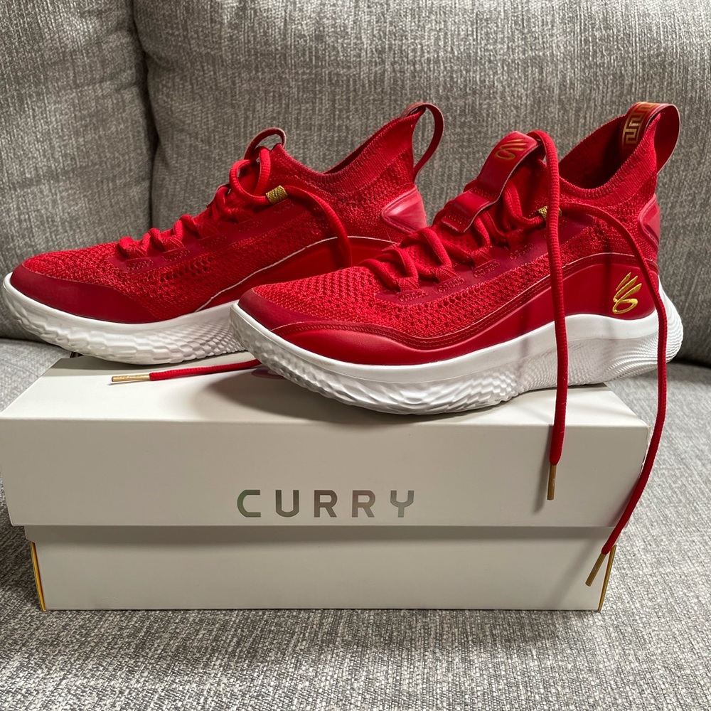 Curry 8 boys/men’s basketball shoes, size 6.5
